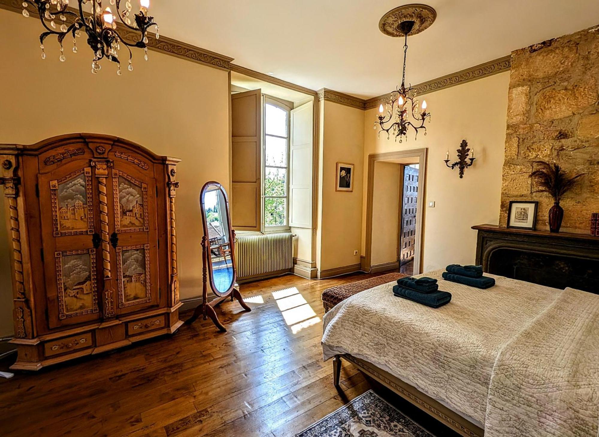 Centrally Located Sarlat Apartment With Medieval Town Views Buitenkant foto