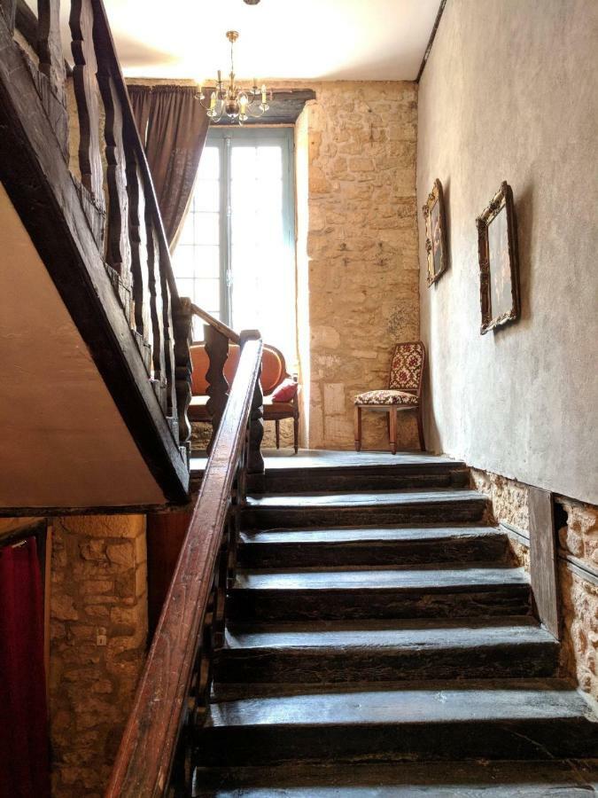 Centrally Located Sarlat Apartment With Medieval Town Views Buitenkant foto